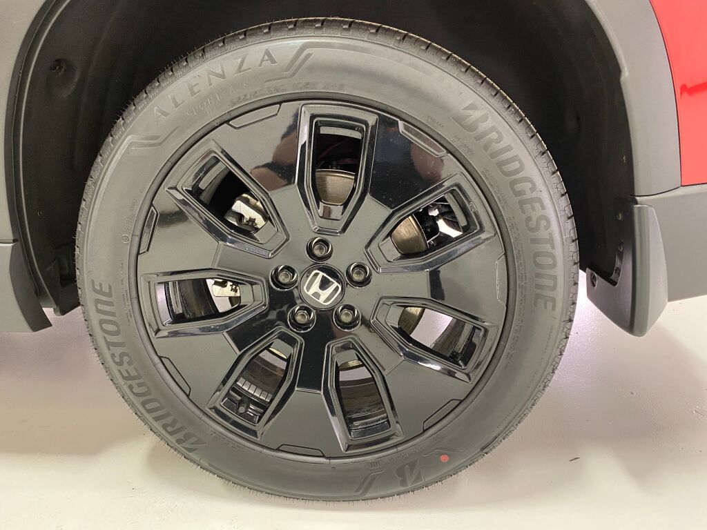 2026 Honda Pilot Black Edition RADIANT RED METALLIC II at Honda North
