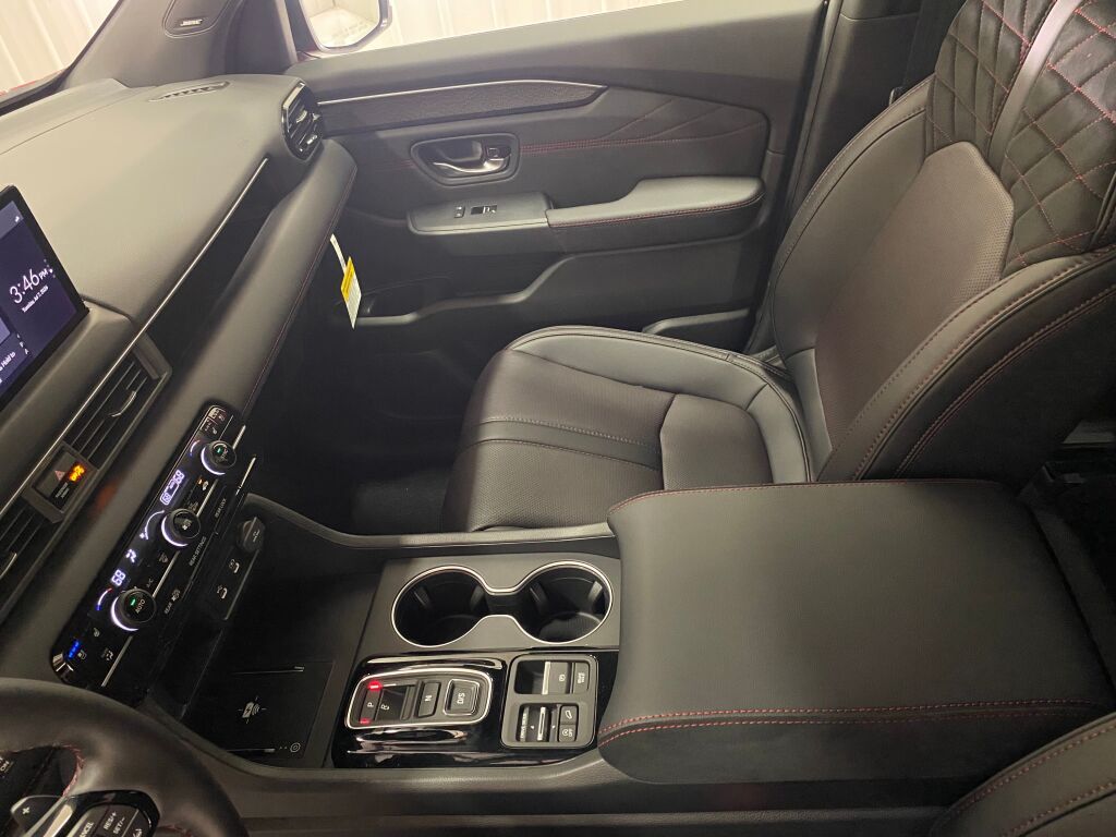 2026 Honda Pilot Black Edition RADIANT RED METALLIC II at Honda North