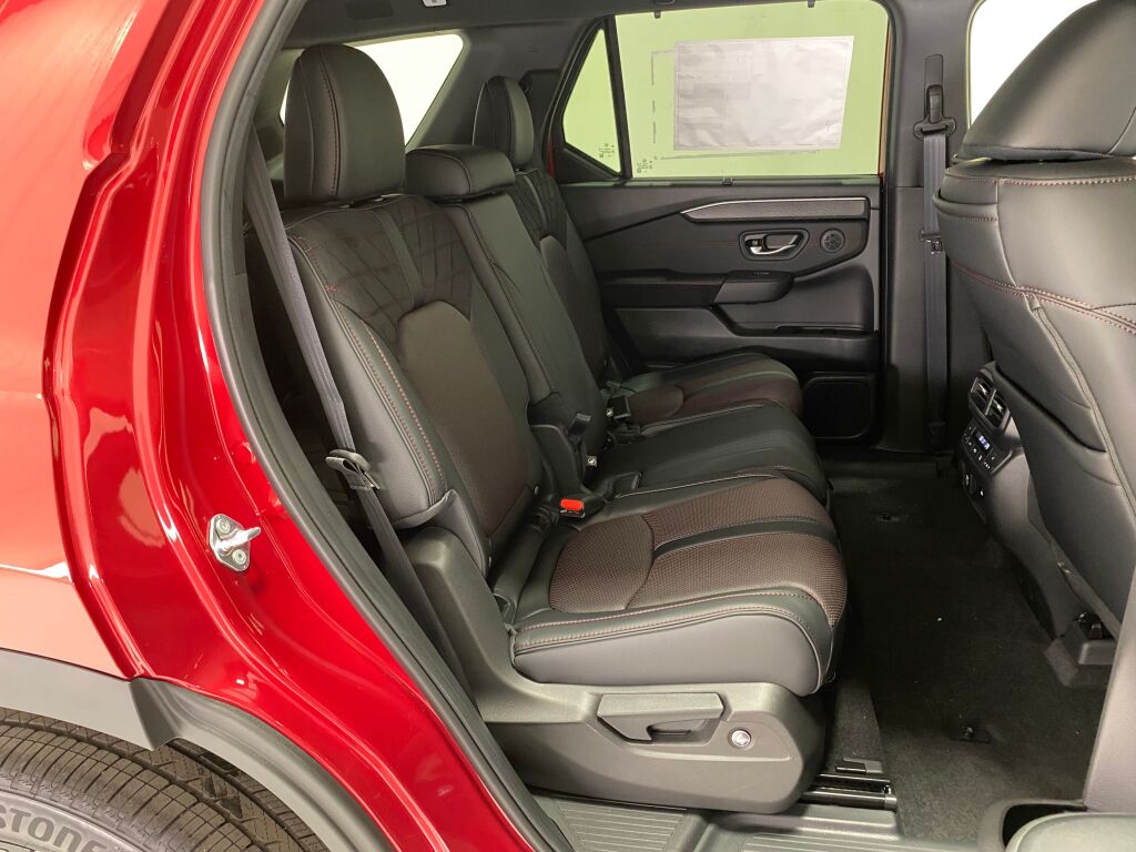 2026 Honda Pilot Black Edition RADIANT RED METALLIC II at Honda North