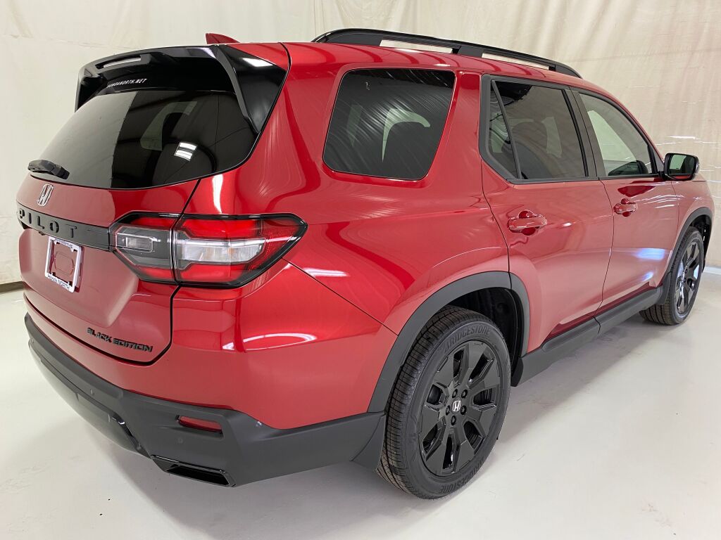 2026 Honda Pilot Black Edition RADIANT RED METALLIC II at Honda North