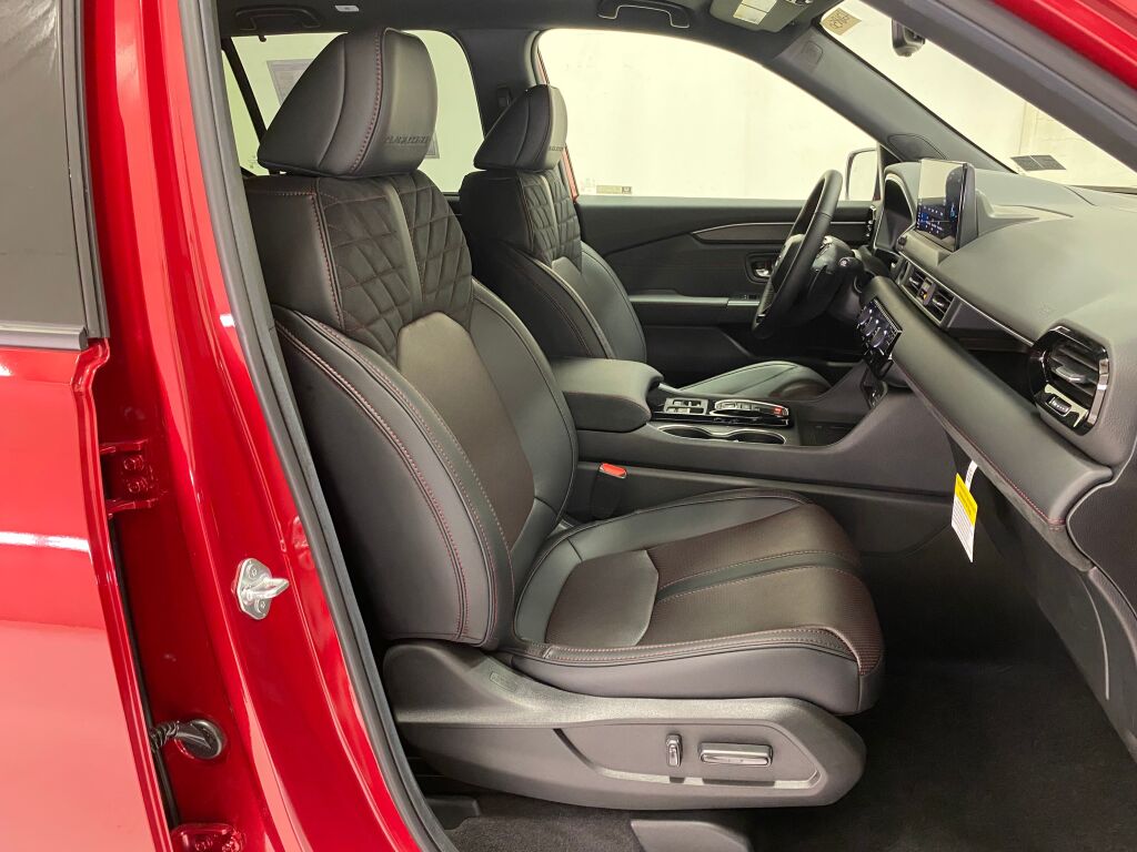 2026 Honda Pilot Black Edition RADIANT RED at Honda North
