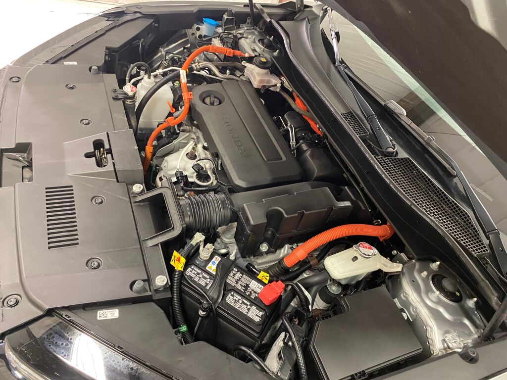 2025 Honda CR-V Hybrid Sport-L Solar Silver Metallic at Honda North