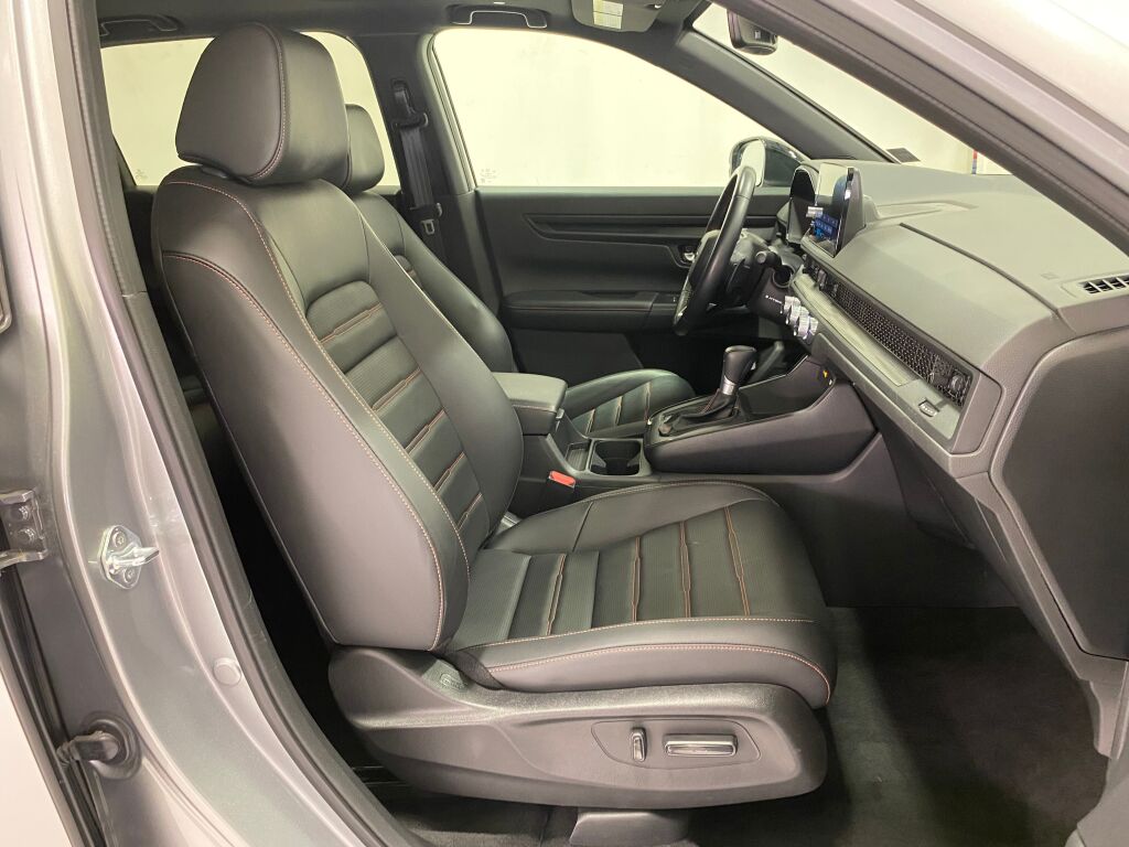 2025 Honda CR-V Hybrid Sport-L Solar Silver Metallic at Honda North