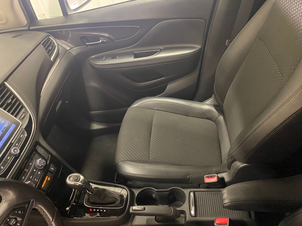 2020 Buick Encore Preferred Summit White at Subaru and VW of Moon Township