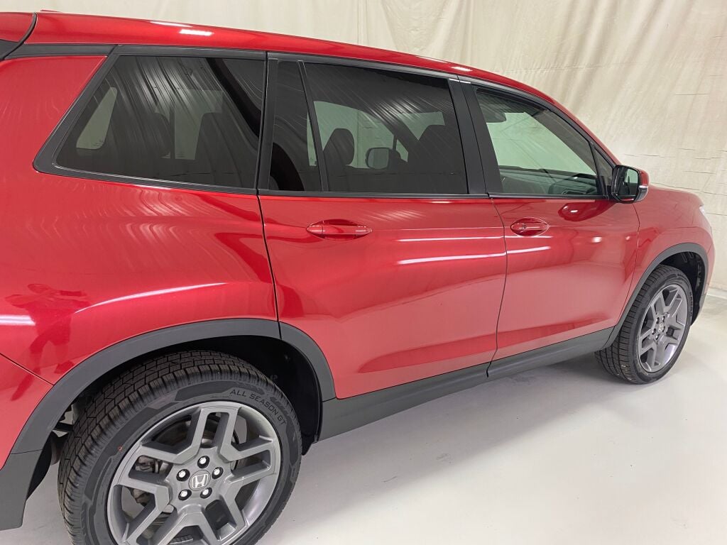 2023 Honda Passport EX-L Radiant Red Metallic II at Honda North