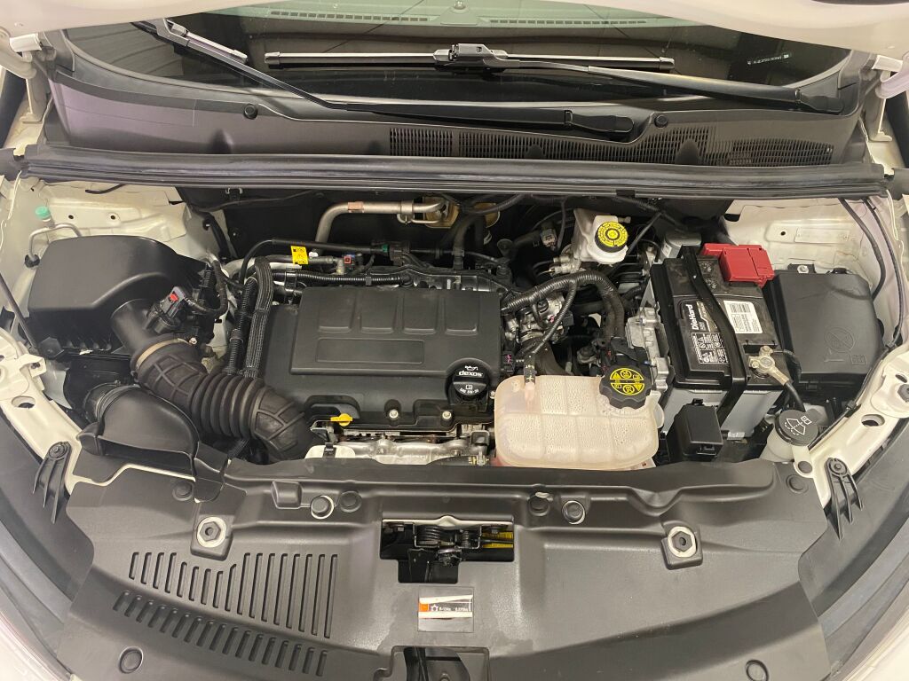 2020 Buick Encore Preferred Summit White at Subaru and VW of Moon Township