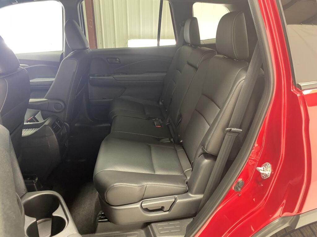 2023 Honda Passport EX-L Radiant Red Metallic II at Honda North