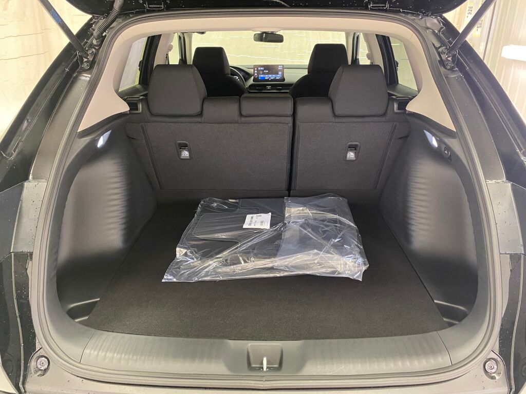 2027 Honda HR-V LX - 8