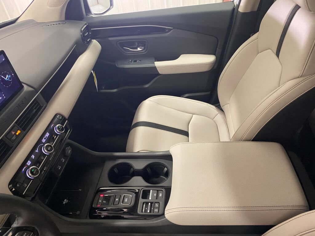 2026 Honda Passport RTL Towing PLATINUM WHITE PEARL at Altoona Honda