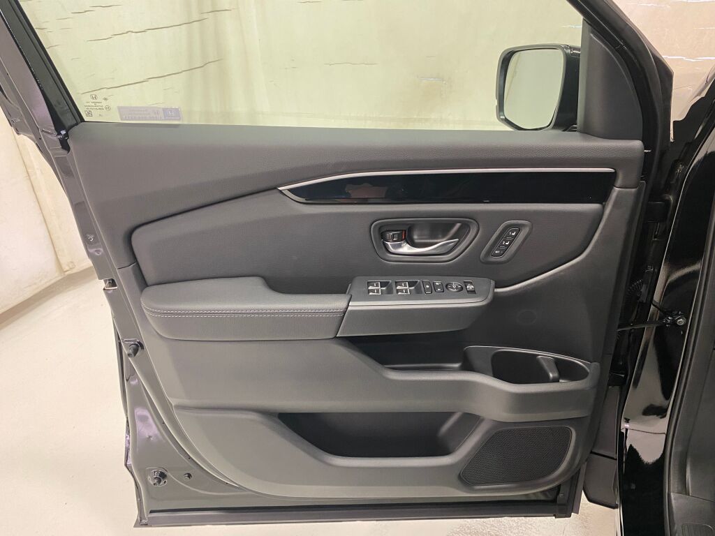 2026 Honda Pilot EX-L CRYSTAL BLACK PEARL at Honda North