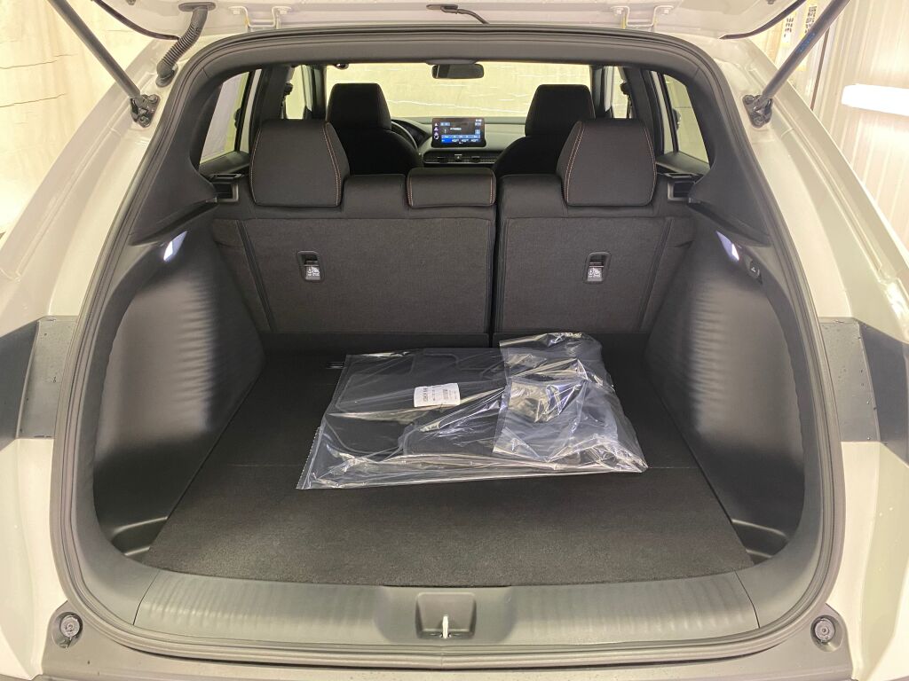 2027 Honda HR-V Sport - 8
