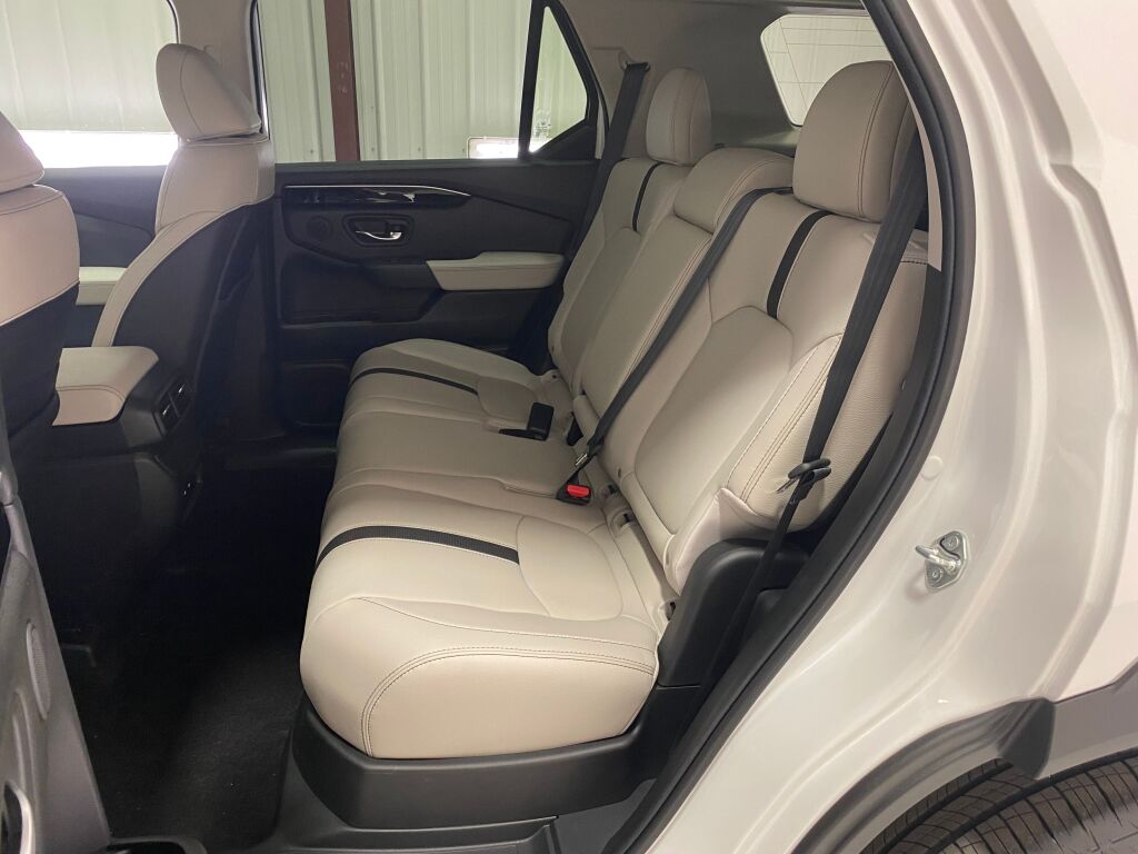 2026 Honda Passport RTL Towing PLATINUM WHITE PEARL at Altoona Honda