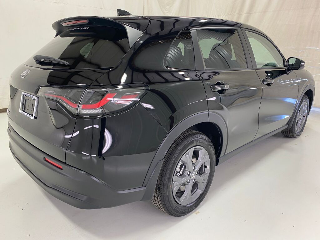 2027 Honda HR-V LX - 4