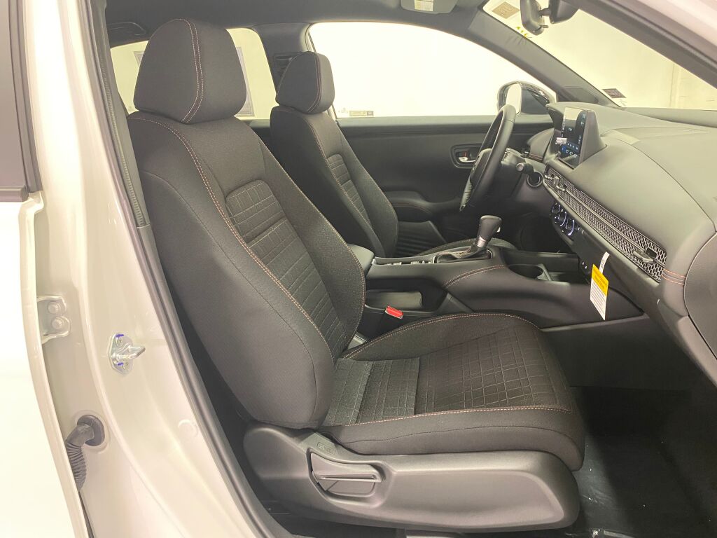 2027 Honda HR-V Sport - 6