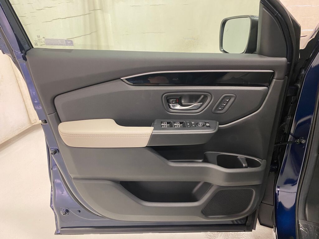 2026 Honda Passport RTL OBSIDIAN BLUE PEARL at Altoona Honda