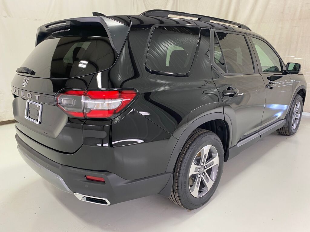 2026 Honda Pilot EX-L CRYSTAL BLACK PEARL at Honda North