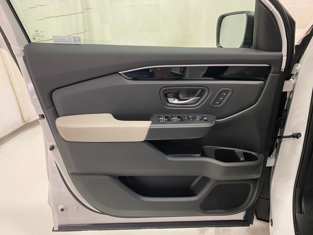 2026 Honda Passport RTL Towing PLATINUM WHITE PEARL at Altoona Honda
