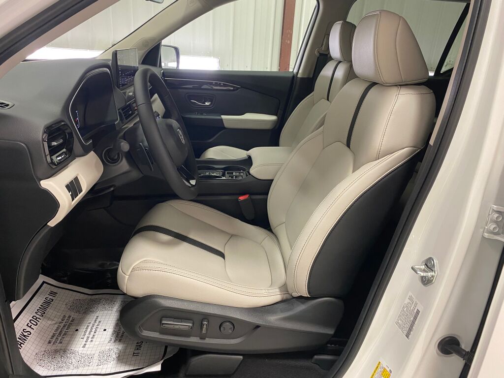 2026 Honda Passport RTL Towing PLATINUM WHITE PEARL at Altoona Honda
