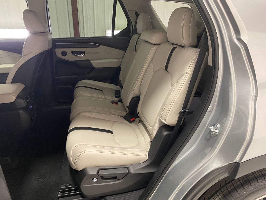 2026 Honda Pilot  SOLAR SILVER at South Hills Kia