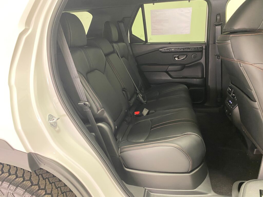 2026 Honda Passport TrailSport Elite Blackout - 8