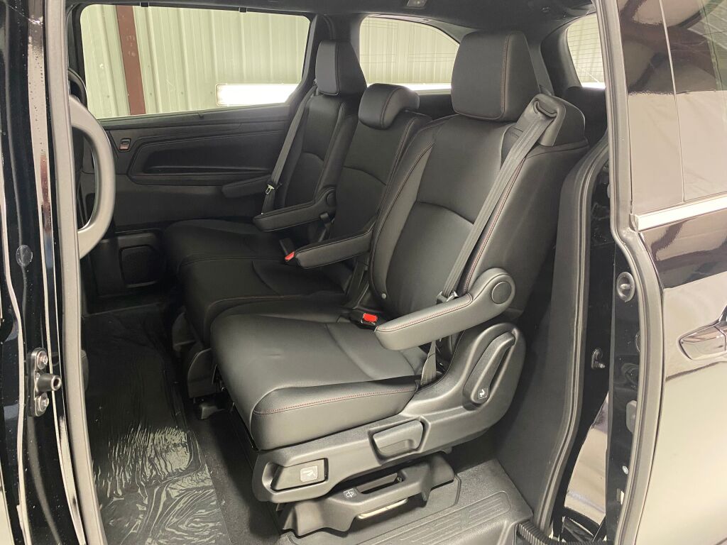 2026 Honda Odyssey Sport-L CRYSTAL BLACK PEARL at Honda North