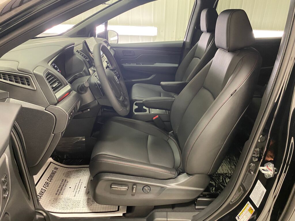 2026 Honda Odyssey Sport-L CRYSTAL BLACK PEARL at Honda North