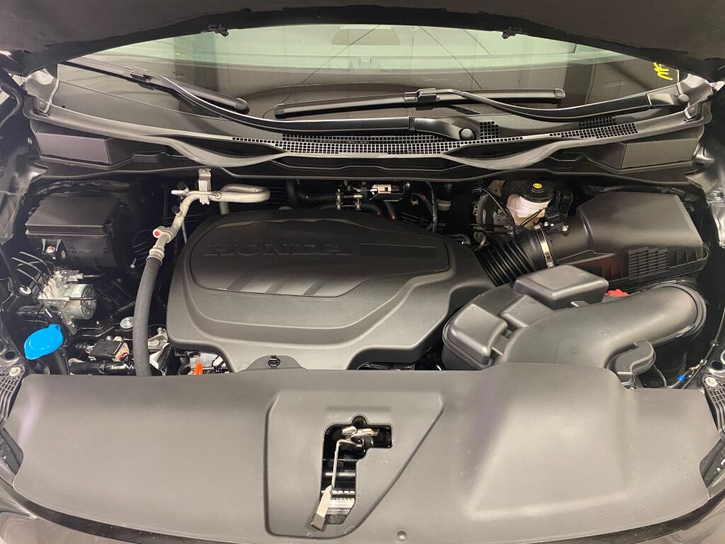 2026 Honda Odyssey Sport-L CRYSTAL BLACK PEARL at Honda North