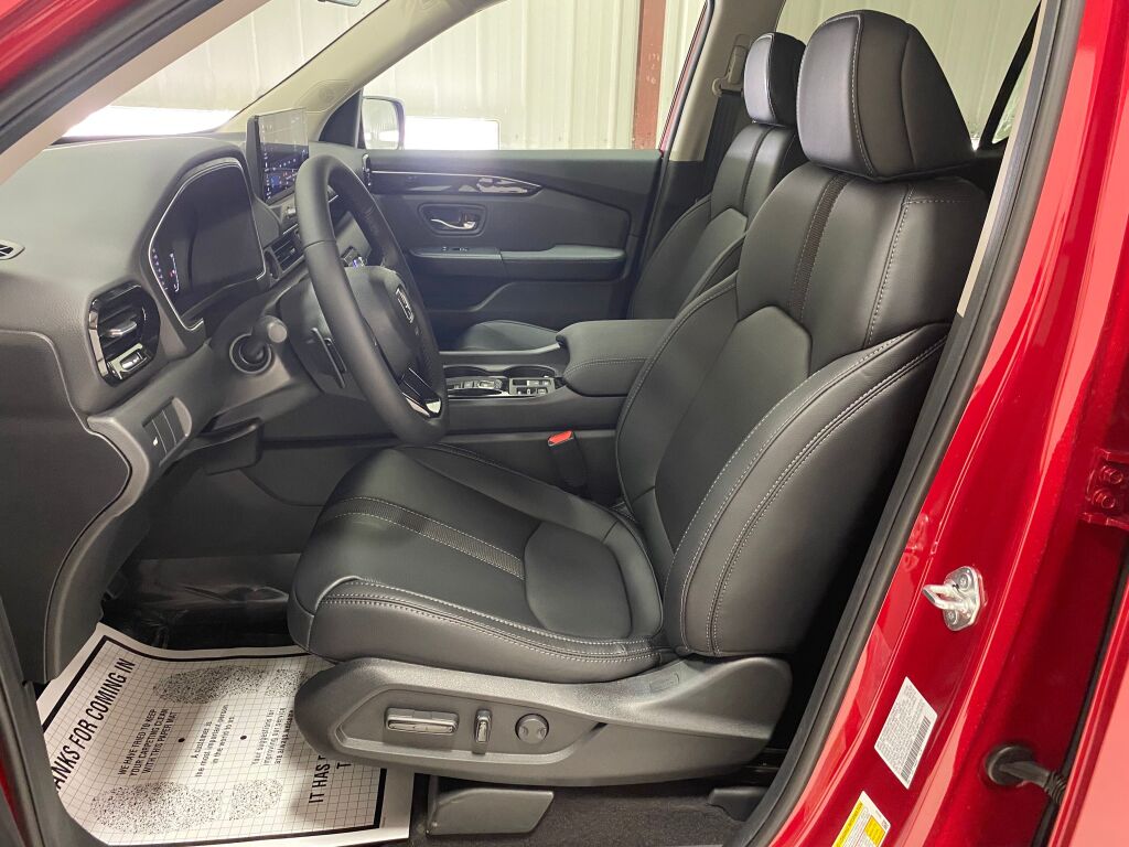 2026 Honda Passport RTL Towing RADIANT RED METALLIC II at Altoona Honda