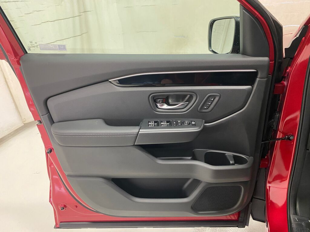 2026 Honda Passport RTL Towing RADIANT RED METALLIC II at Altoona Honda