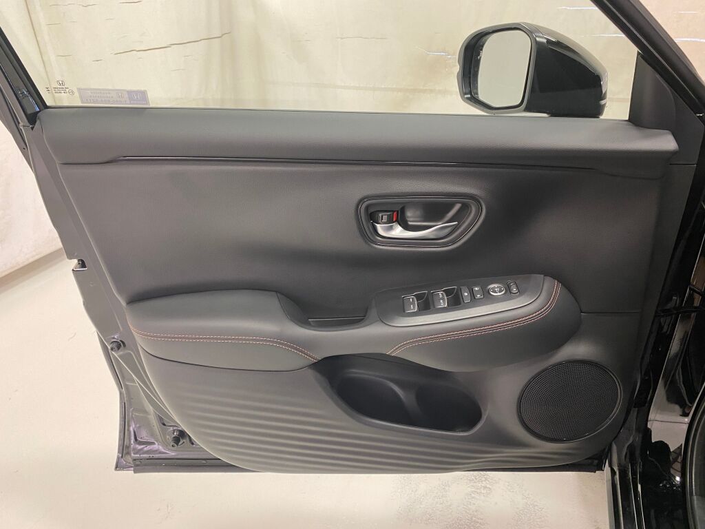 2027 Honda HR-V Sport - 11