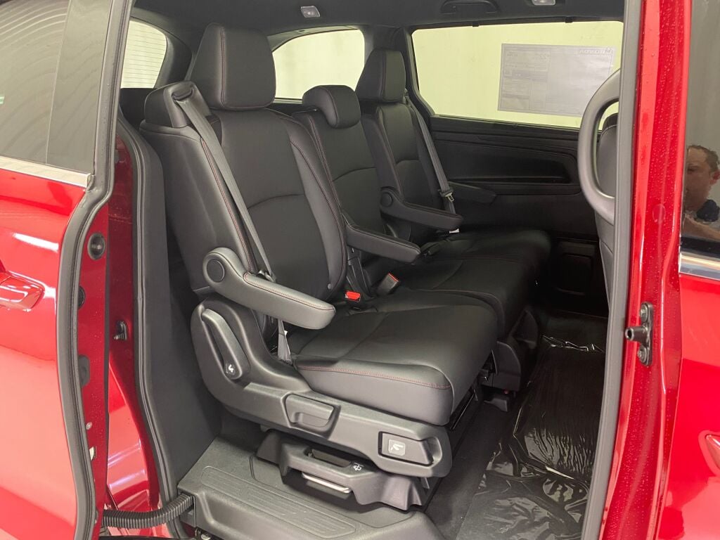 2026 Honda Odyssey Sport-L RADIANT RED METALLIC II at Honda North