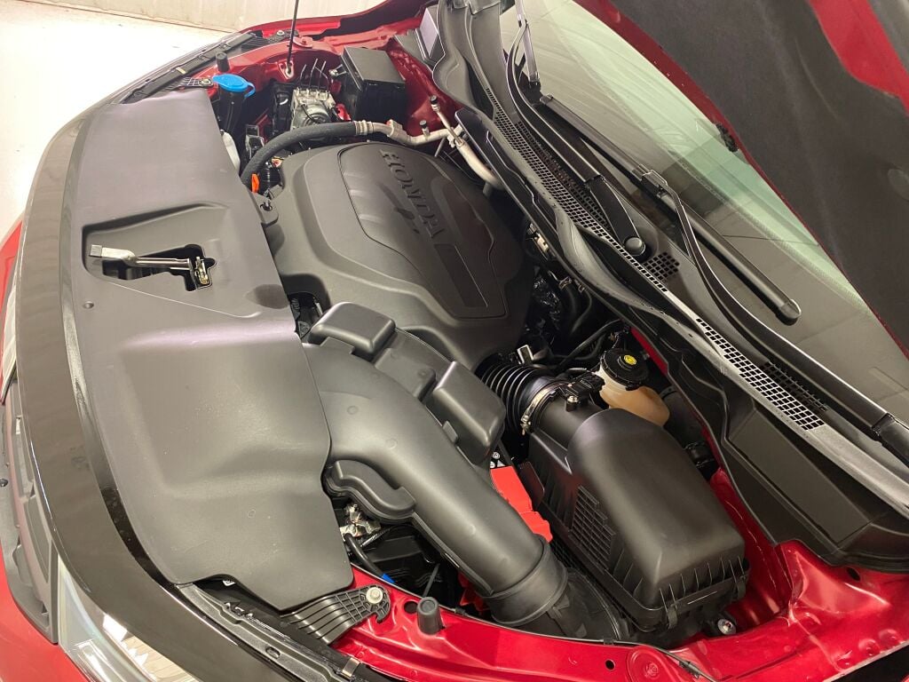 2026 Honda Odyssey Sport-L RADIANT RED METALLIC II at Honda North