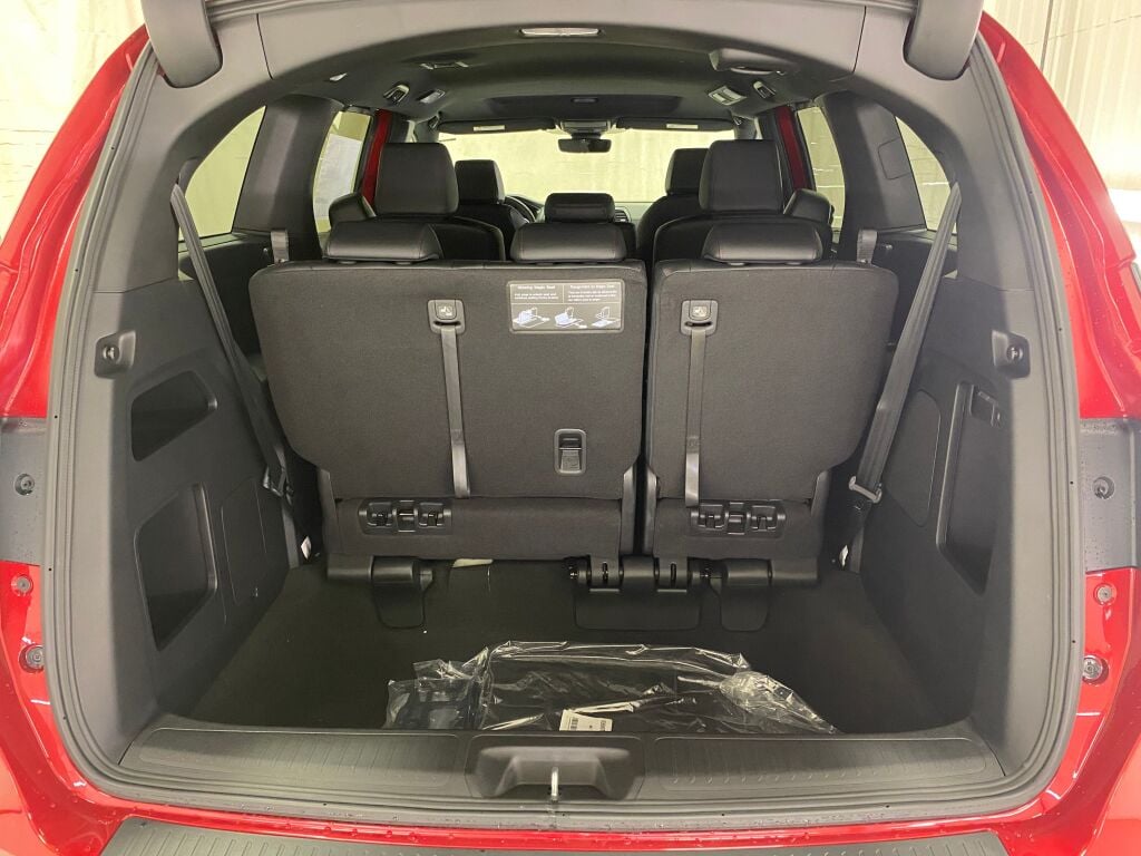 2026 Honda Odyssey Sport-L RADIANT RED METALLIC II at Honda North