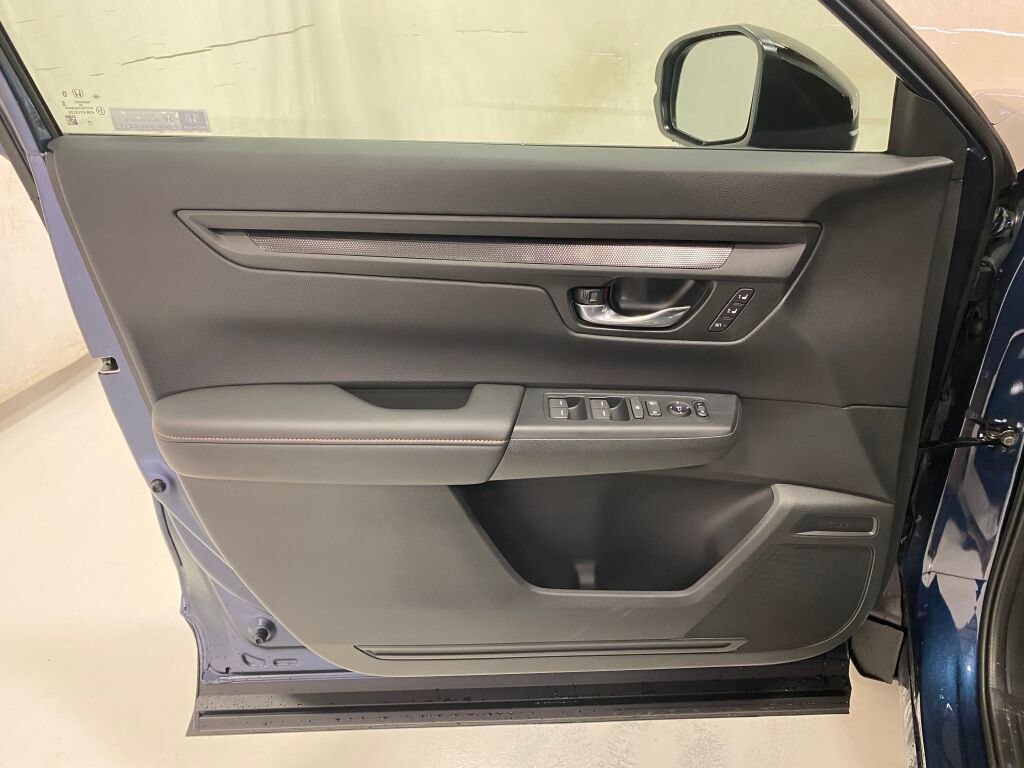 2026 Honda CR-V Hybrid Sport-L CANYON RIVER BLUE at Altoona Honda