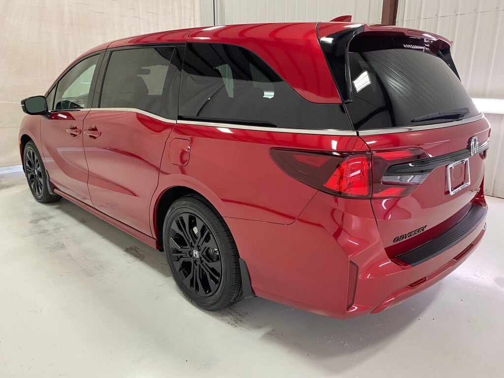 2026 Honda Odyssey Sport-L RADIANT RED METALLIC II at Honda North