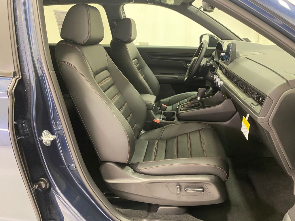 2026 Honda CR-V Hybrid Sport-L CANYON RIVER BLUE at Altoona Honda