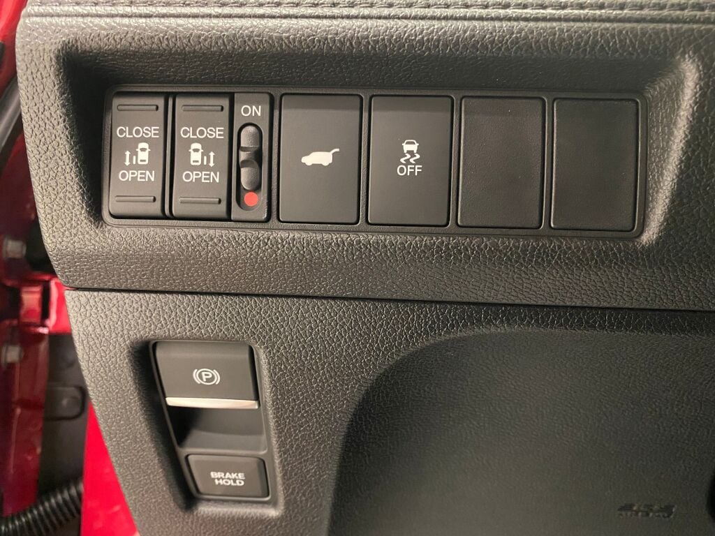 2026 Honda Odyssey Sport-L RADIANT RED METALLIC II at Honda North