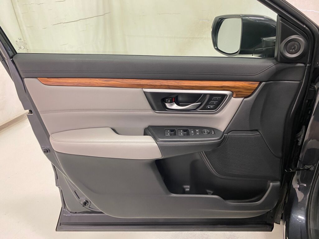 2018 Honda CR-V Touring Gunmetal Metallic at Rafferty Subaru