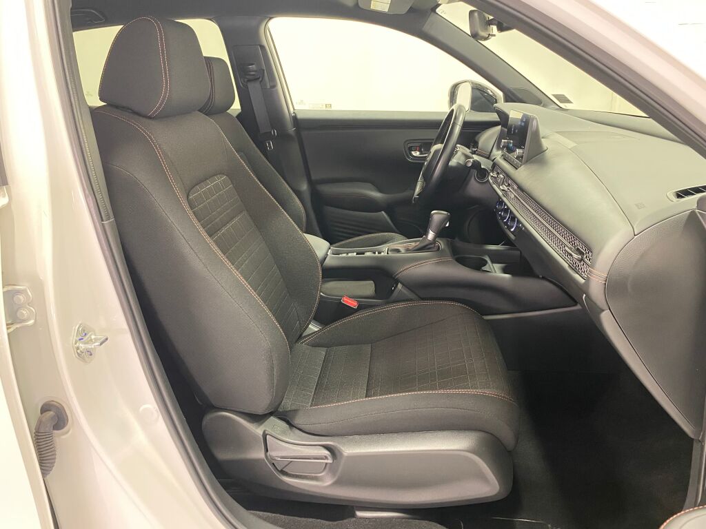 2025 Honda HR-V Sport Platinum White Pearl at Honda North