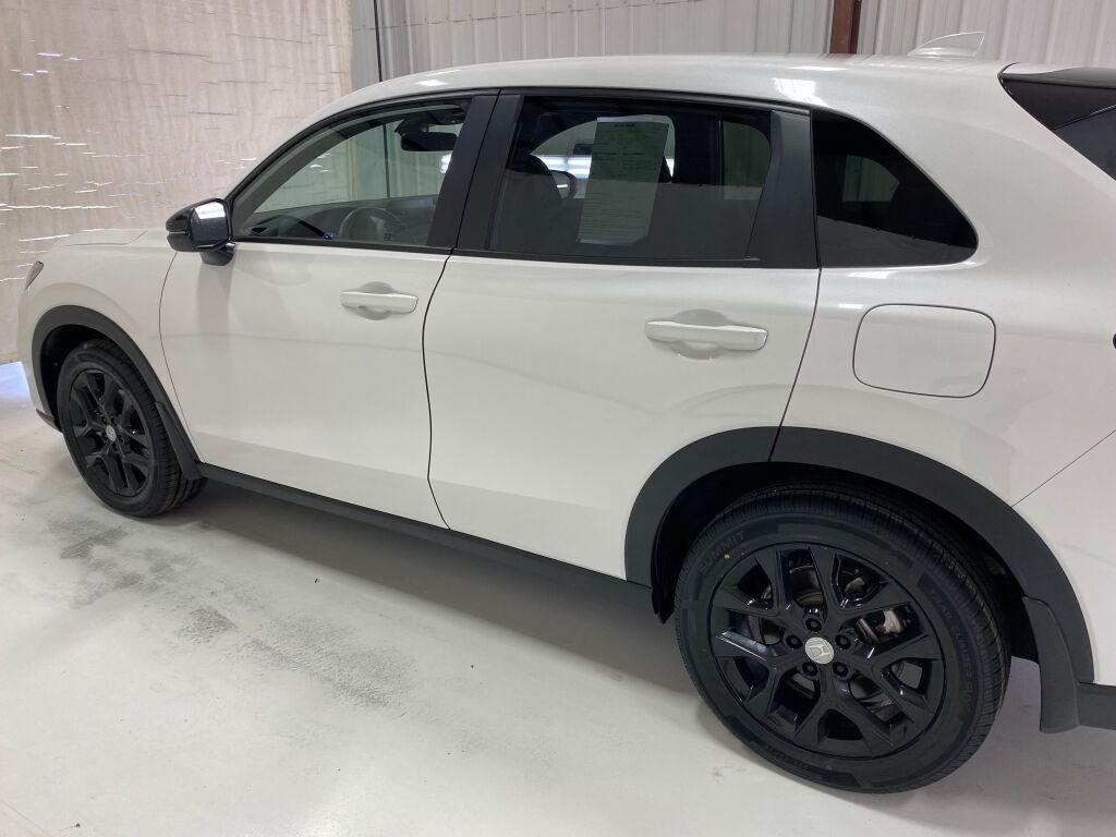 2025 Honda HR-V Sport Platinum White Pearl at Honda North