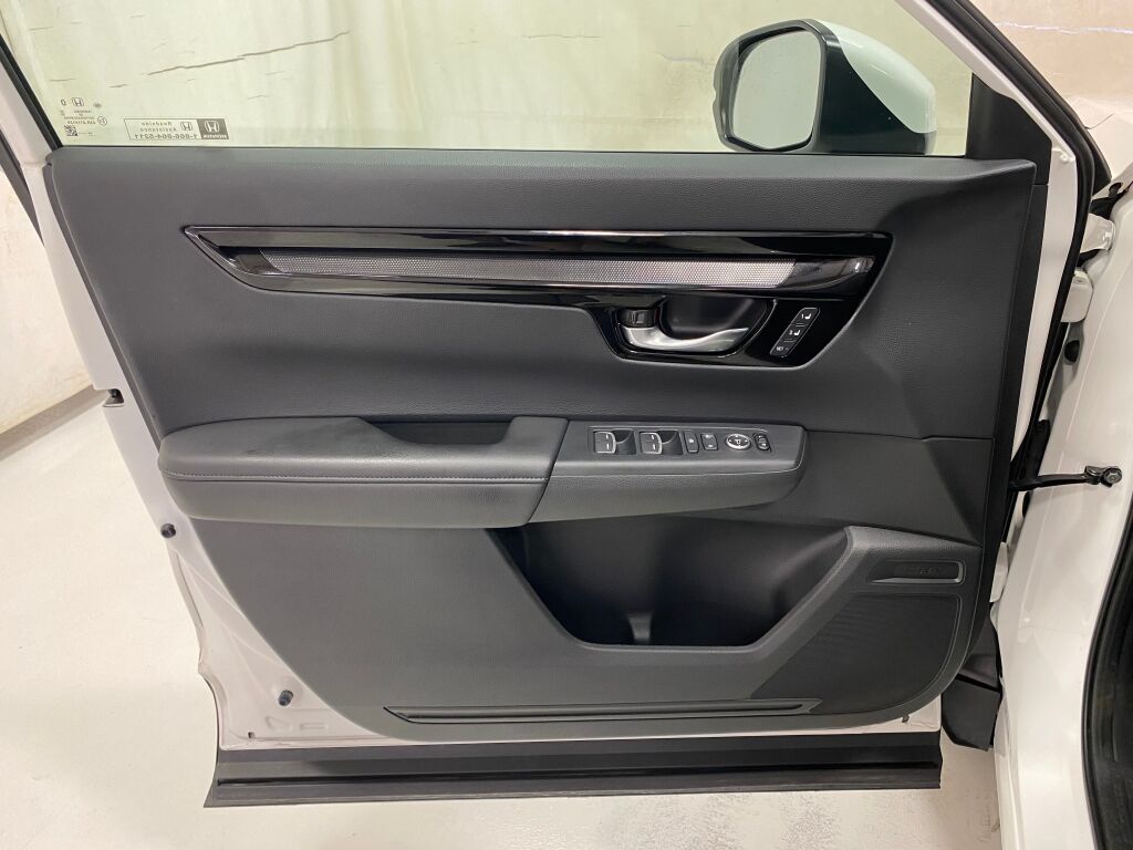 2025 Honda CR-V EX-L Platinum White Pearl at Spitzer Acura