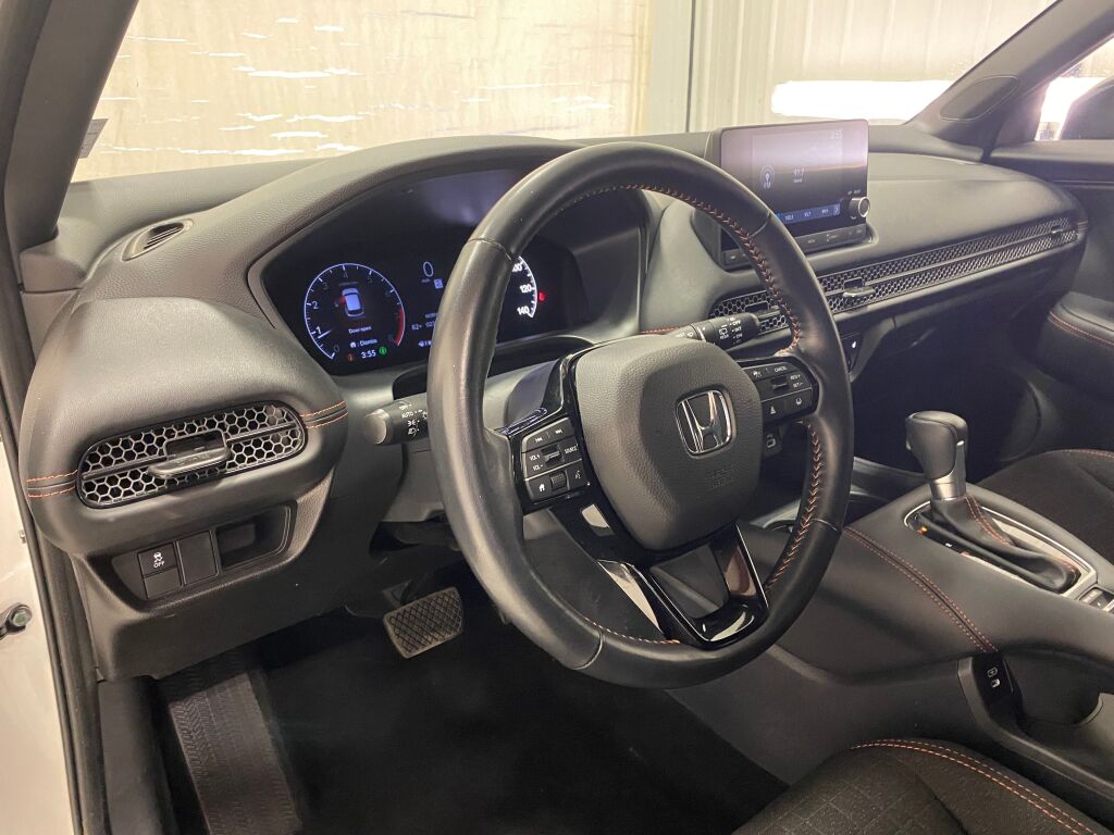 2025 Honda HR-V Sport Platinum White Pearl at Honda North