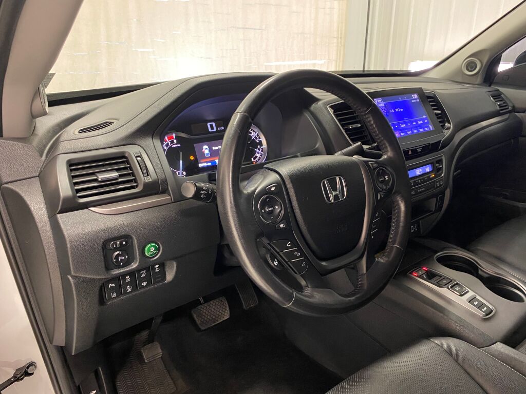 2023 Honda Ridgeline RTL-E Platinum White Pearl at Auto Express Mitsubishi