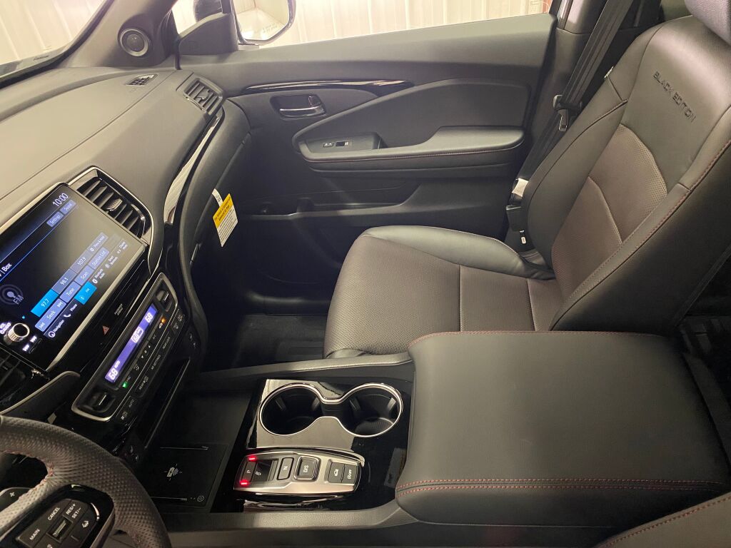 2026 Honda Ridgeline Black Edition SONIC GRAY PEARL at Honda North