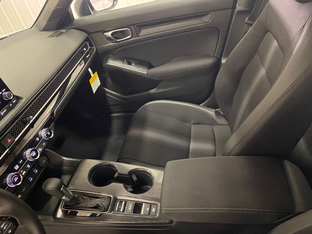 2026 Honda Civic Hatchback Sport PLATINUM WHITE at Honda North