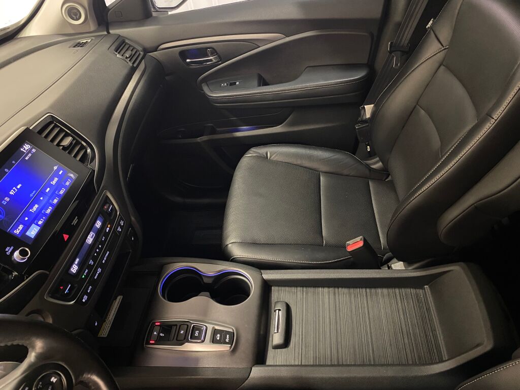 2023 Honda Ridgeline RTL-E Platinum White Pearl at Auto Express Mitsubishi