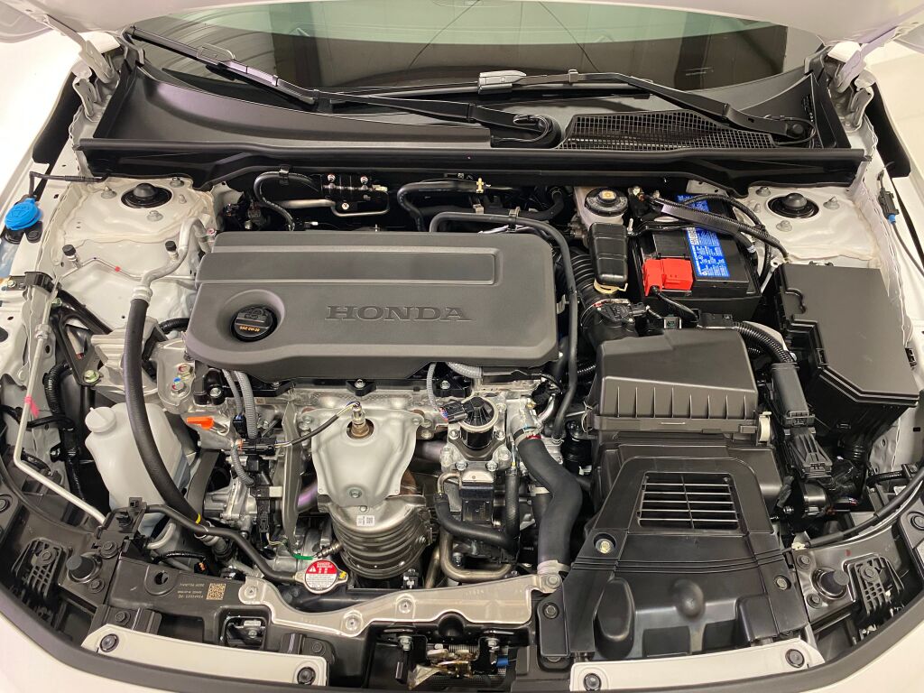 2026 Honda Civic Hatchback Sport PLATINUM WHITE at Honda North