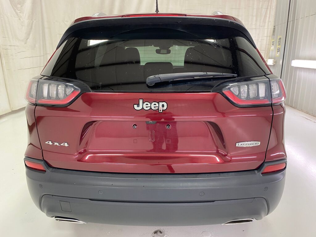 2021 Jeep Cherokee Latitude Lux Velvet Red Pearlcoat at Grove City Ford