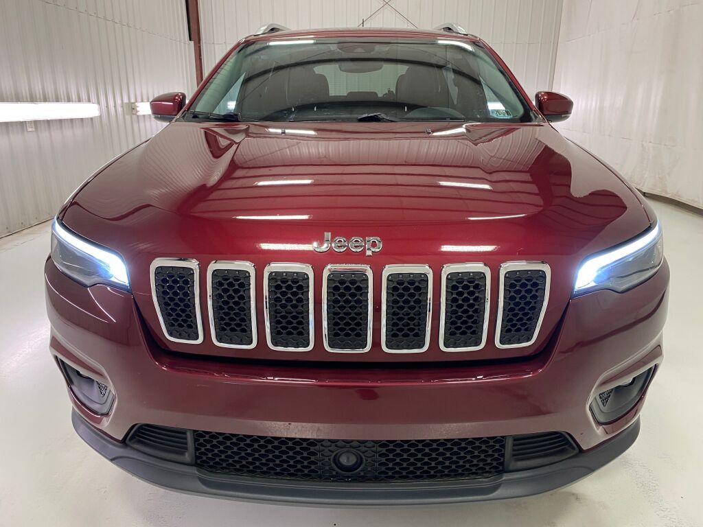 2021 Jeep Cherokee Latitude Lux Velvet Red Pearlcoat at Grove City Ford