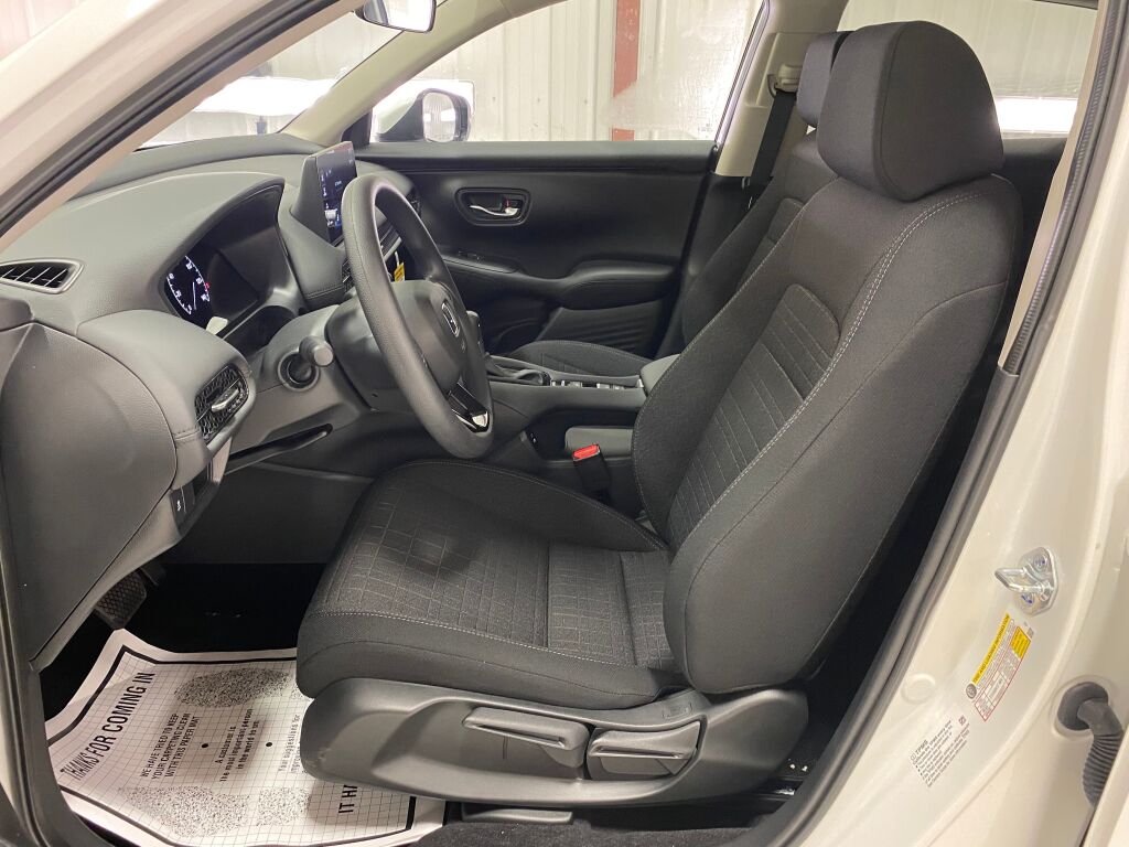 2027 Honda HR-V LX - 10